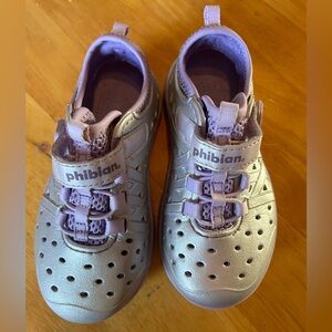 Stride Rite Silver and Purple Phibian Water/Play Shoes